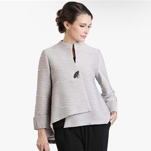 Ic collection textured lag n and look grey Foil Asymmetric Jacket in Gray small